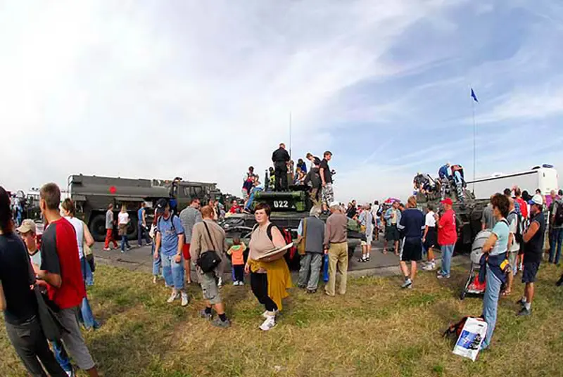 Static displays