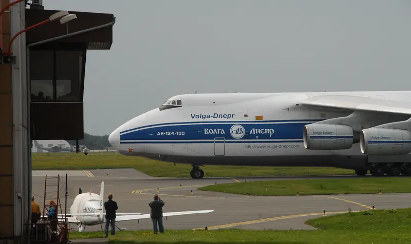 Arrival of An-124 Ruslan