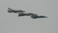 Průlet letounů SAAB 35 Draken, AJS 37 Viggen a JAS 39 Gripen