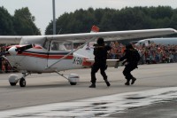 Customs service's special forces stop a plane